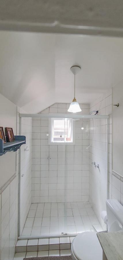 Duplex Floresta Negra - Sua Base Perfeita Em Gramado! Otima Localizacao Lagonegro 500M - 02 Quartos E 02 Banheiros Para Familia Em Condominio Fechad0, Cozinha Completa Com Garagem E Portaria 24H Dış mekan fotoğraf