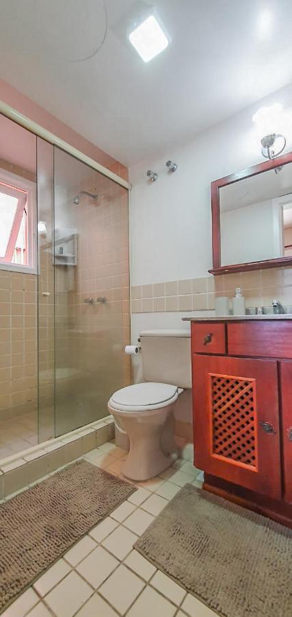 Duplex Floresta Negra - Sua Base Perfeita Em Gramado! Otima Localizacao Lagonegro 500M - 02 Quartos E 02 Banheiros Para Familia Em Condominio Fechad0, Cozinha Completa Com Garagem E Portaria 24H Dış mekan fotoğraf
