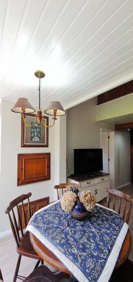Duplex Floresta Negra - Sua Base Perfeita Em Gramado! Otima Localizacao Lagonegro 500M - 02 Quartos E 02 Banheiros Para Familia Em Condominio Fechad0, Cozinha Completa Com Garagem E Portaria 24H Dış mekan fotoğraf