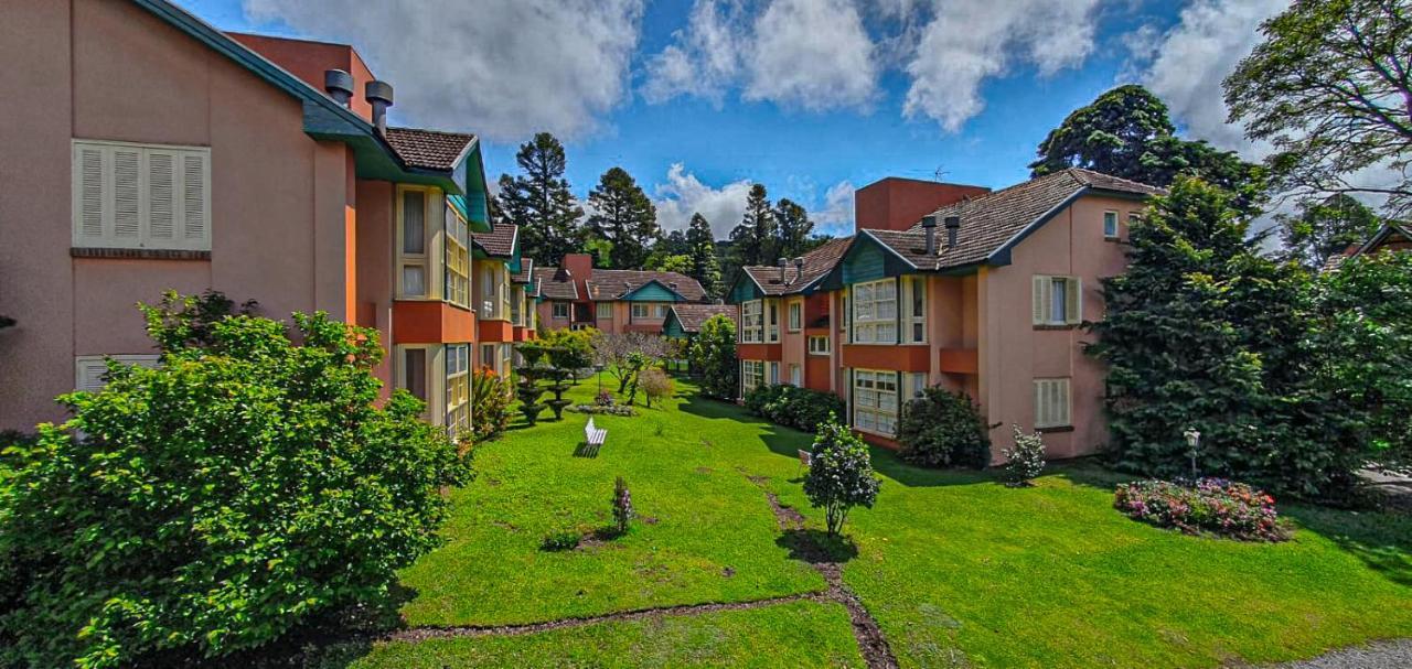 Duplex Floresta Negra - Sua Base Perfeita Em Gramado! Otima Localizacao Lagonegro 500M - 02 Quartos E 02 Banheiros Para Familia Em Condominio Fechad0, Cozinha Completa Com Garagem E Portaria 24H Dış mekan fotoğraf